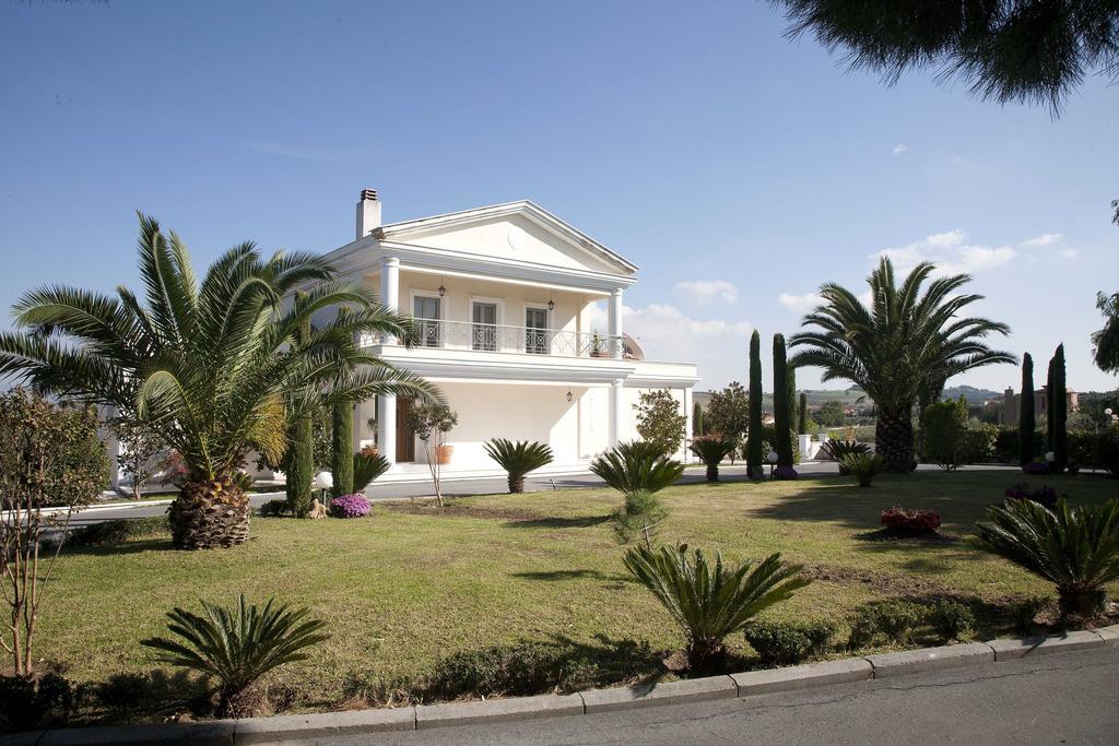 Villa Elena Peraía المظهر الخارجي الصورة